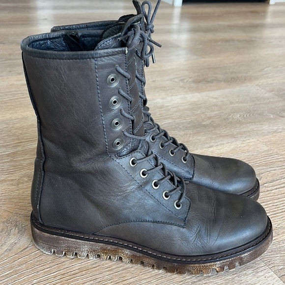 Free People Lace Up Combat Lug Traveler Boot Gray Leather Women's Euro 39 (US 8) - Picture 1 of 16